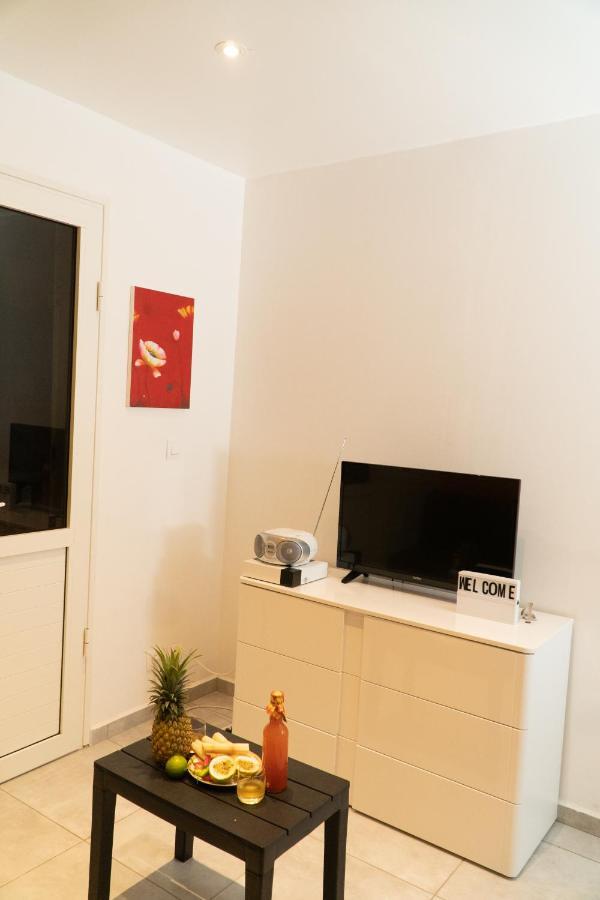 Joli Appartement Avec Vue Au Moule Le Moule Zewnętrze zdjęcie